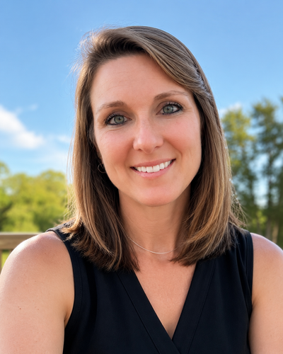 Kate Goad Director of Production and Customer Service at Edgewood Apiaries and Farm