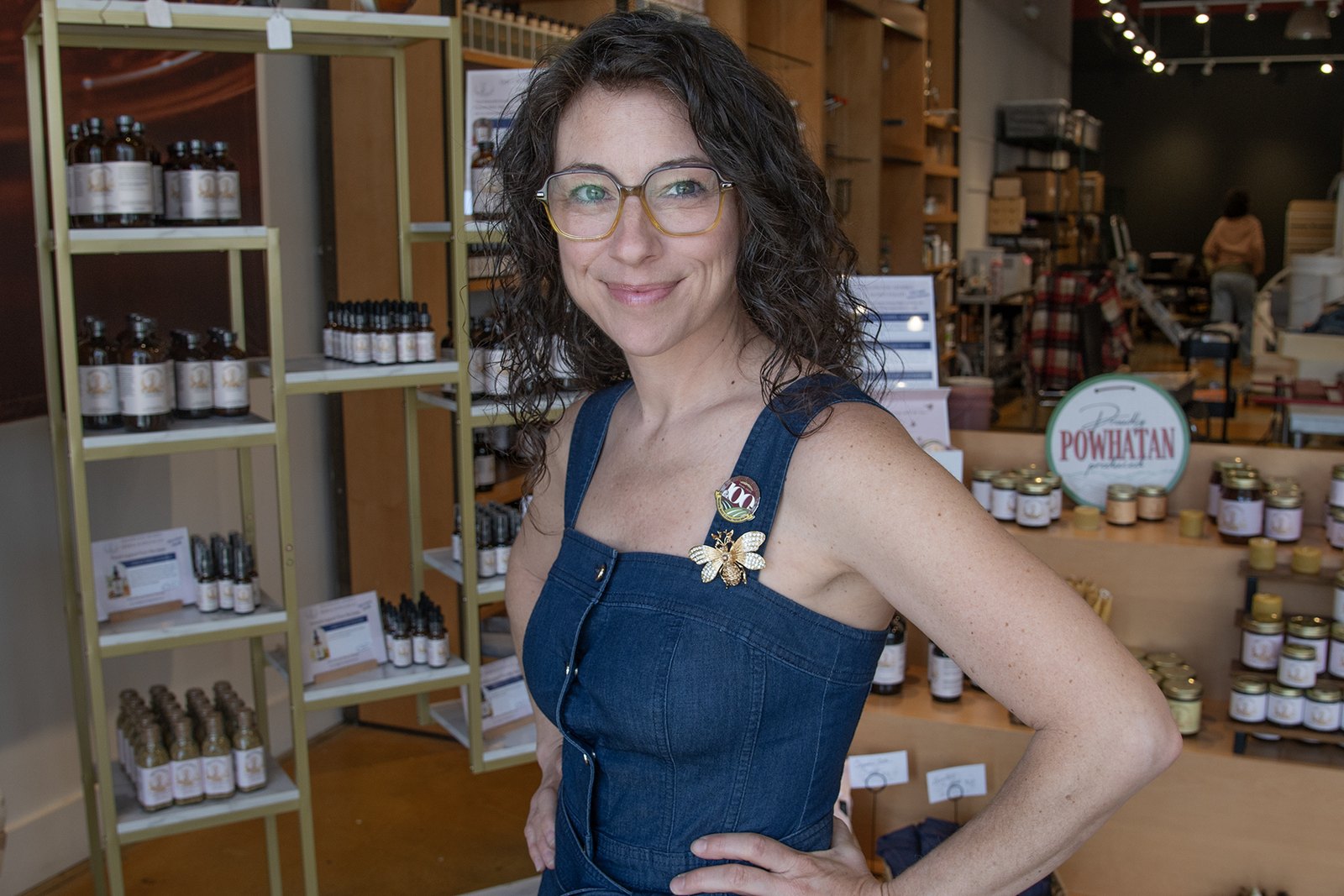 Amanda Sweeney at Edgewood’s first retail location, photographed for Style Weekly’s Show Me The Honey.